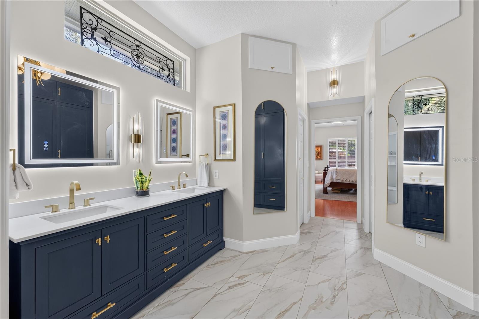 Single Family Residence at 18211 WIMBLEDON GREEN PL, TAMPA, photo 31 of 68