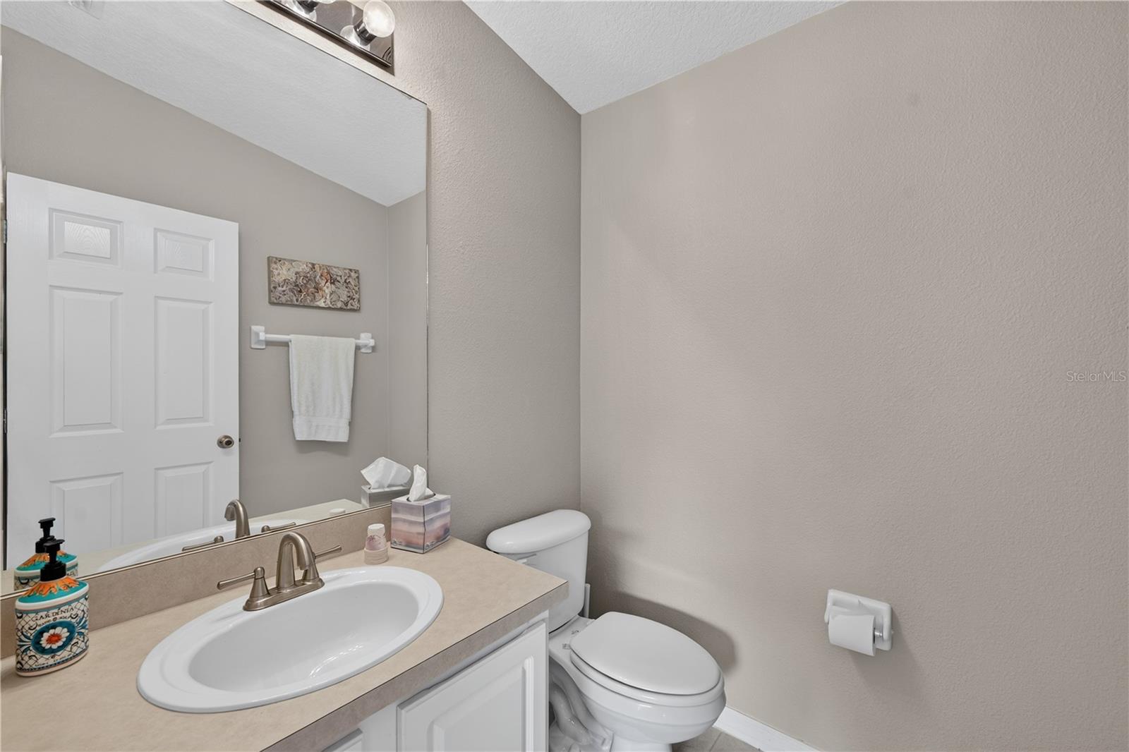 Single Family Residence at 18211 WIMBLEDON GREEN PL, TAMPA, photo 49 of 68