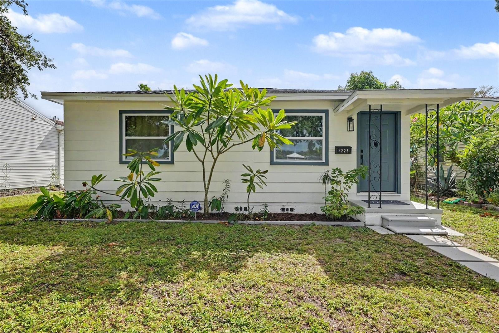1228 56TH AVE N