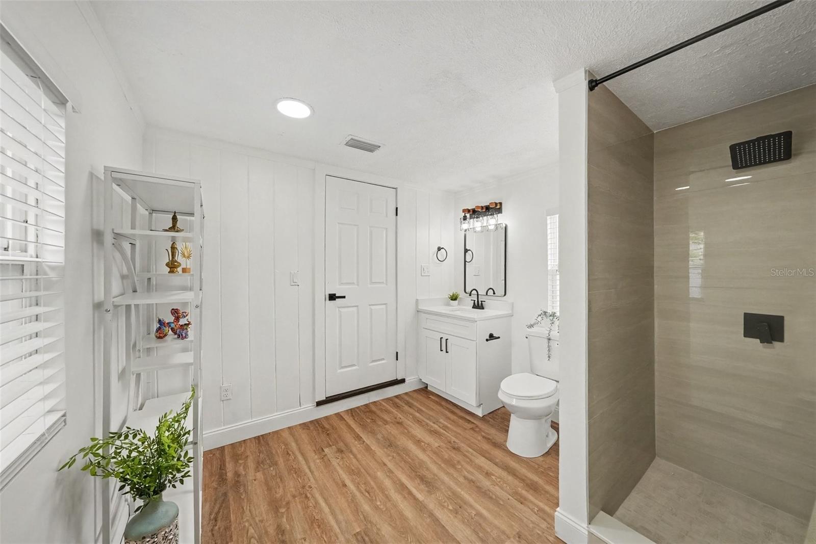 Single Family Residence at 1228 56TH AVE N, ST PETERSBURG, photo 14 of 29