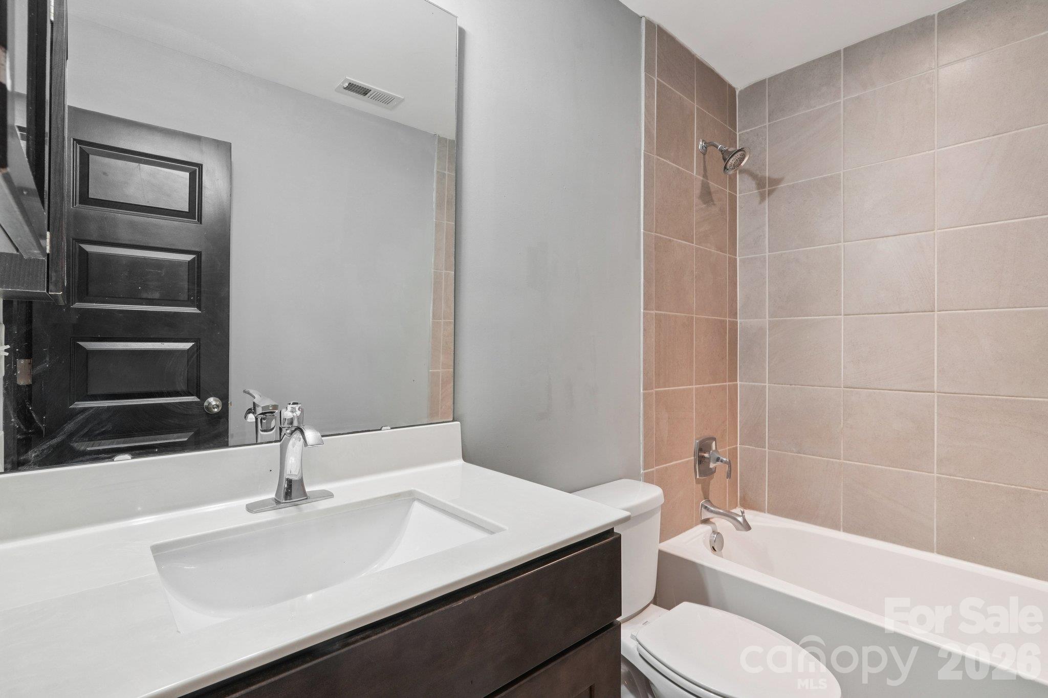 Townhouse at 13225 Savannah Point Drive, Charlotte, photo 21 of 45