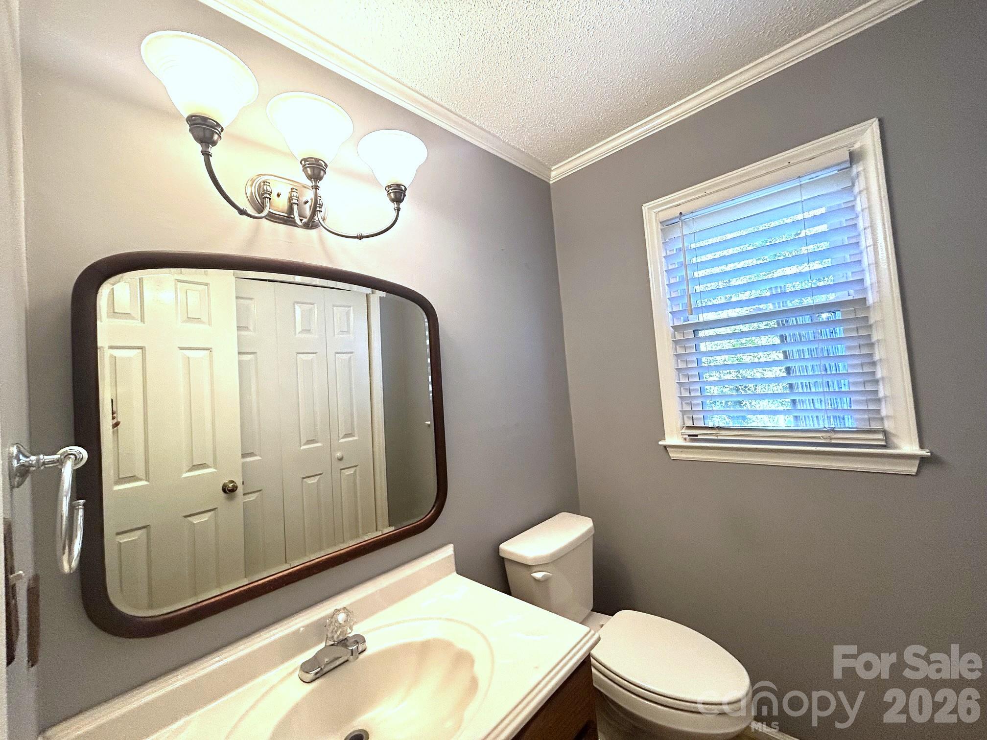 Powder Room - 1555 Brookbend Court, Fort Mill