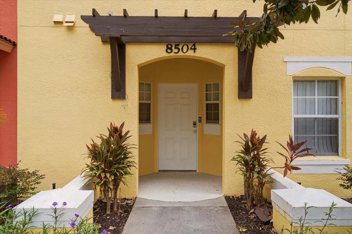 8504 CRYSTAL COVE LOOP