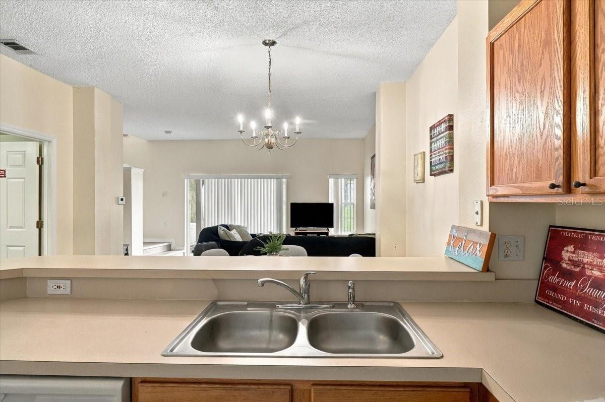 Townhouse at 8504 CRYSTAL COVE LOOP, KISSIMMEE, photo 11 of 33