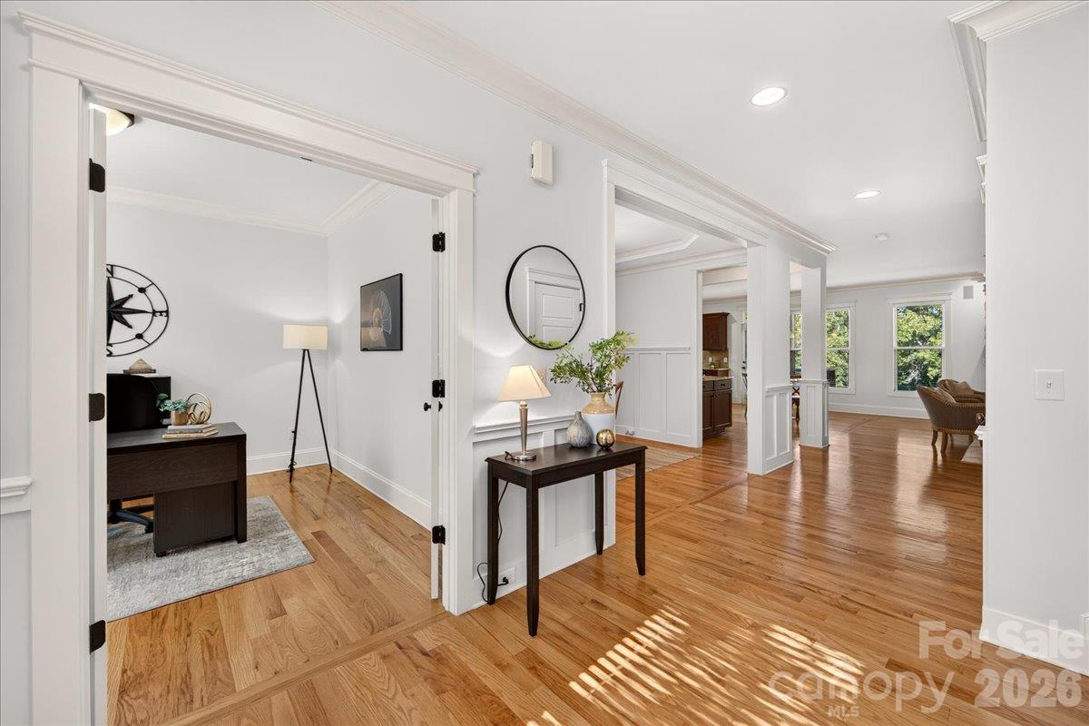 Single Family Residence at 5535 Open Book Lane, Charlotte, photo 3 of 38