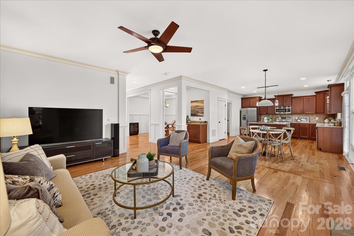 Single Family Residence at 5535 Open Book Lane, Charlotte, photo 11 of 38
