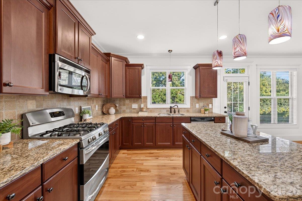 Single Family Residence at 5535 Open Book Lane, Charlotte, photo 15 of 38