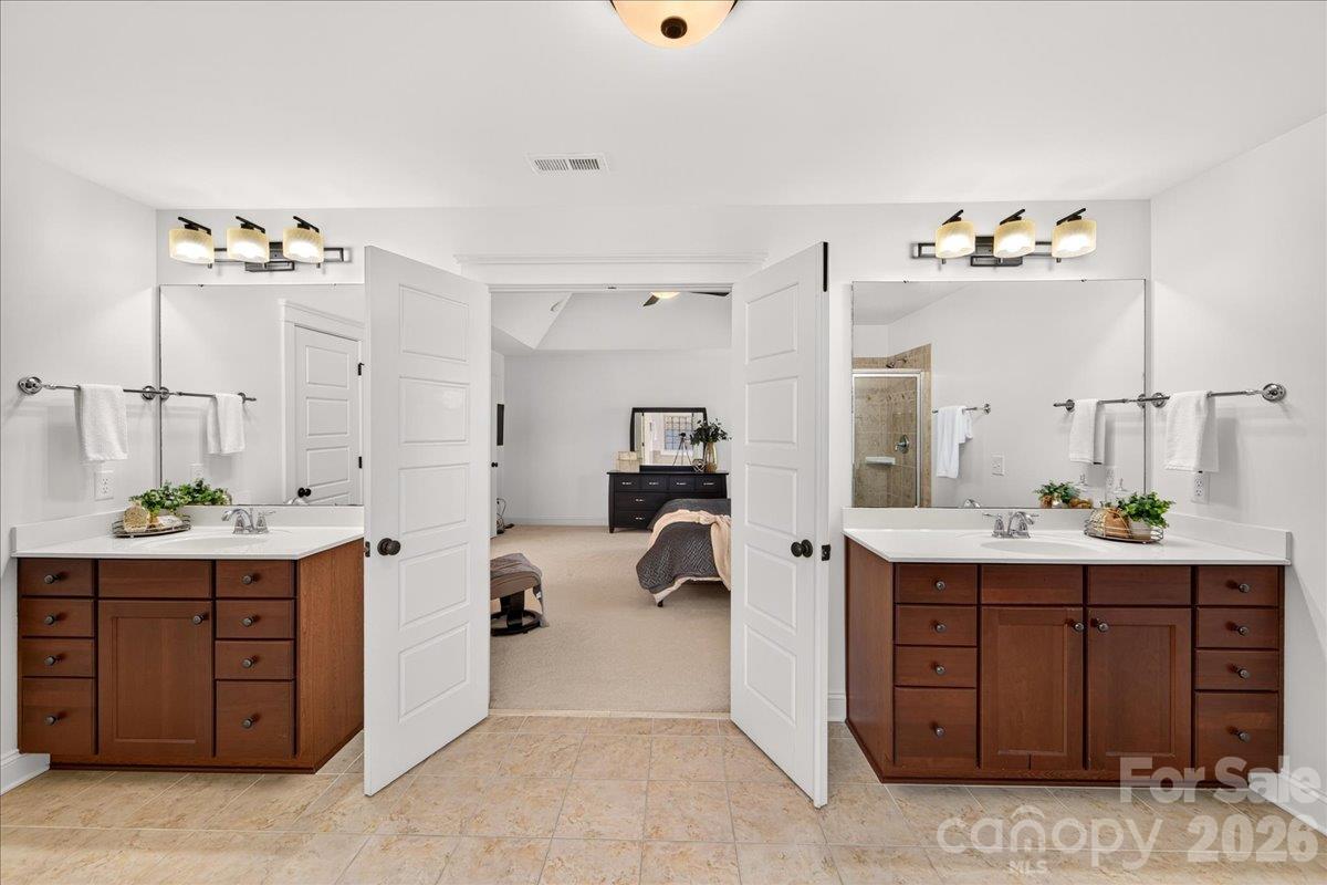 Single Family Residence at 5535 Open Book Lane, Charlotte, photo 24 of 38