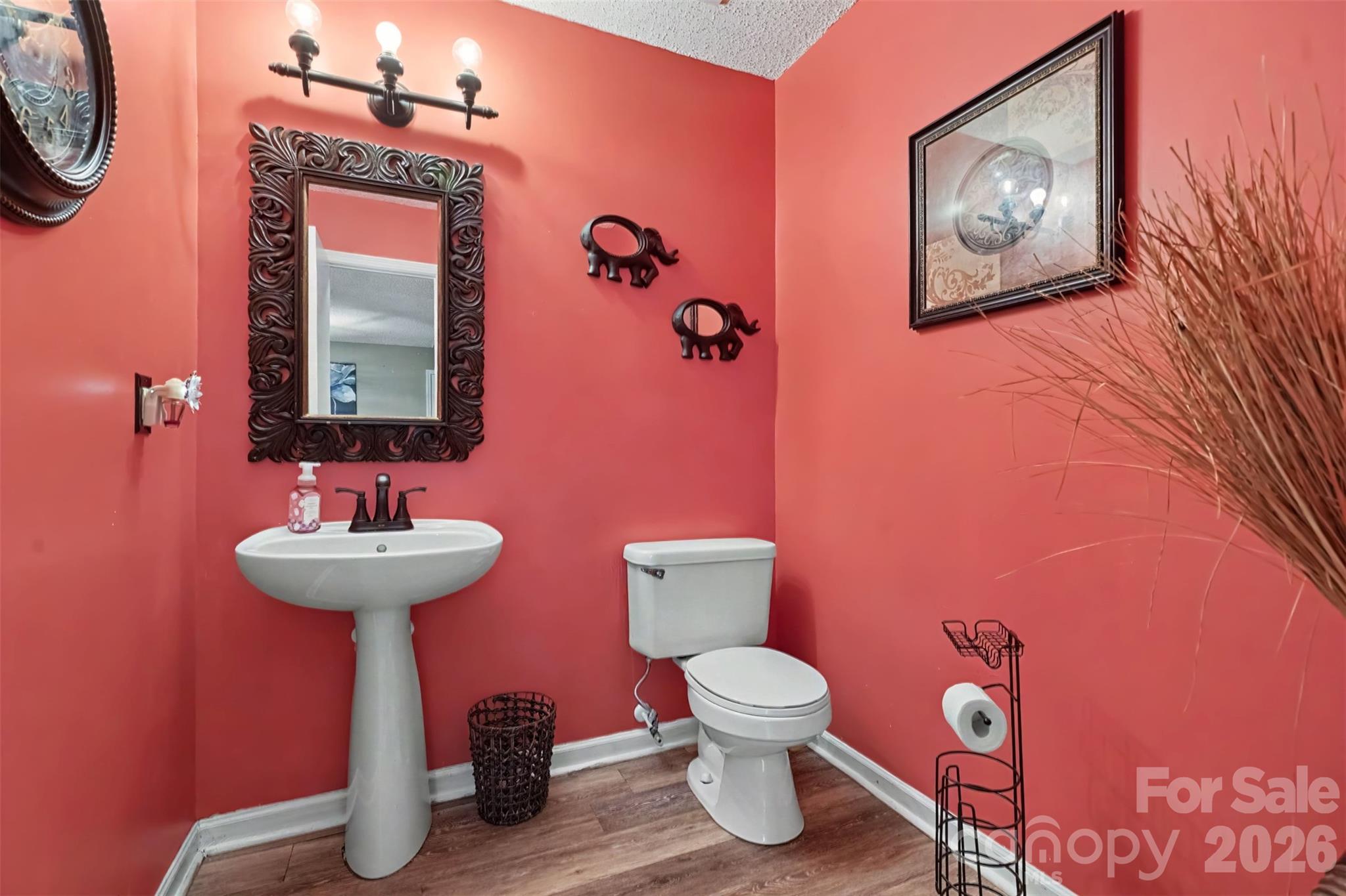 Single Family Residence at 8724 Michaw Court, Charlotte, photo 10 of 23