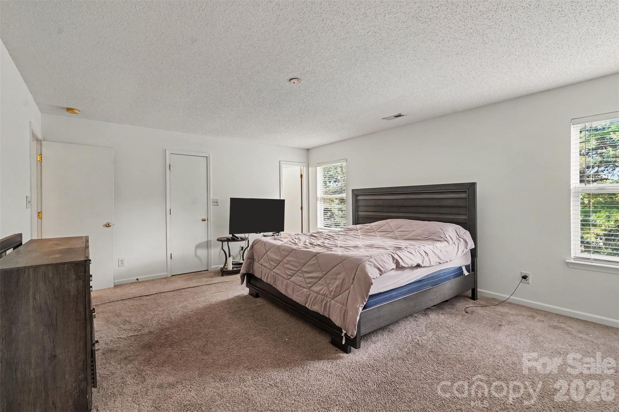 Single Family Residence at 8724 Michaw Court, Charlotte, photo 14 of 23