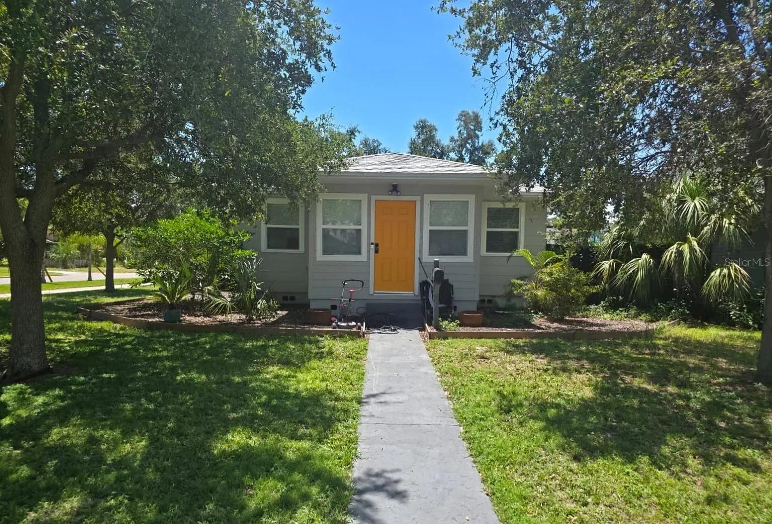 Single Family Residence at 2001 2ND ST S, ST PETERSBURG, photo 2 of 57