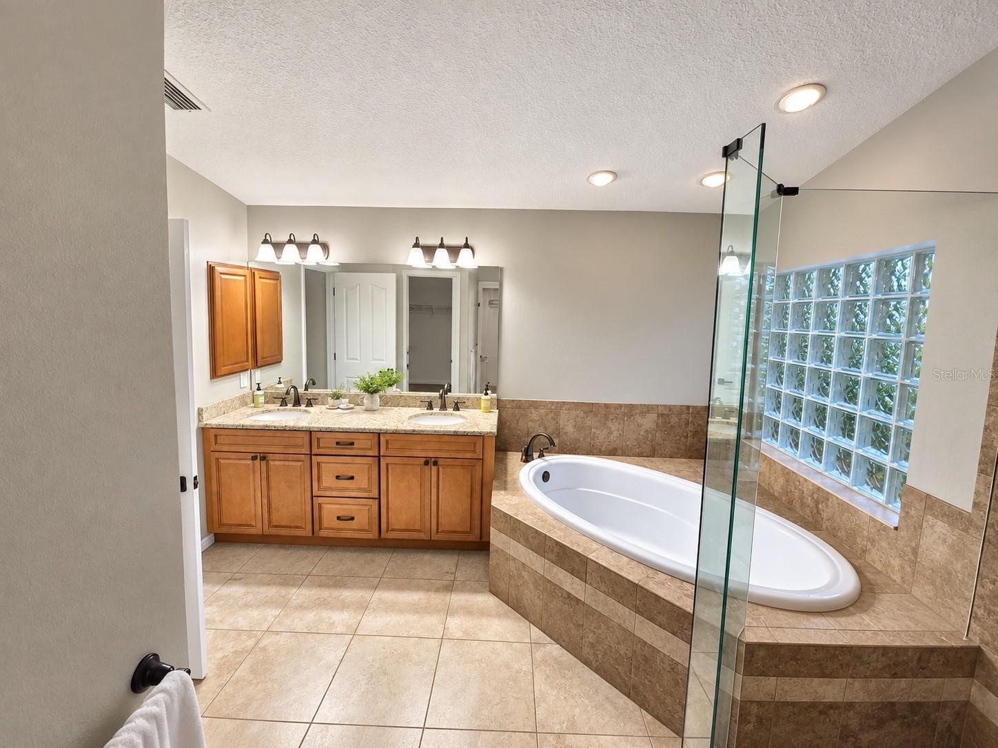 Single Family Residence at 5907 TROPHY LOOP, LAKELAND, photo 17 of 28