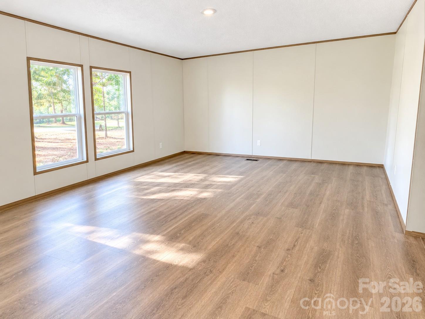 Single Family Residence at 17148 Hartsville Ruby Road, Hartsville, photo 7 of 9