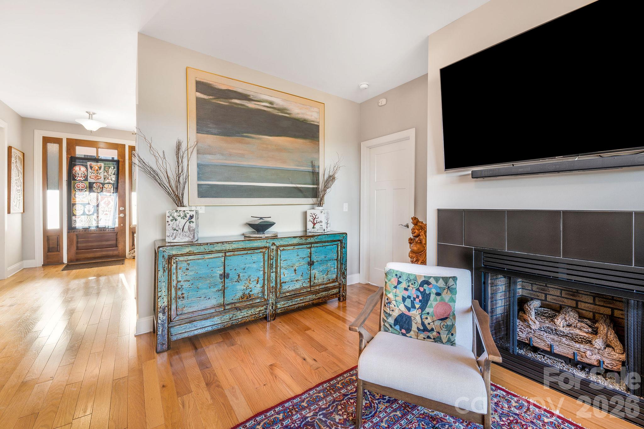 cozy up by the gas fireplace - 50 Rose Creek Road, Leicester
