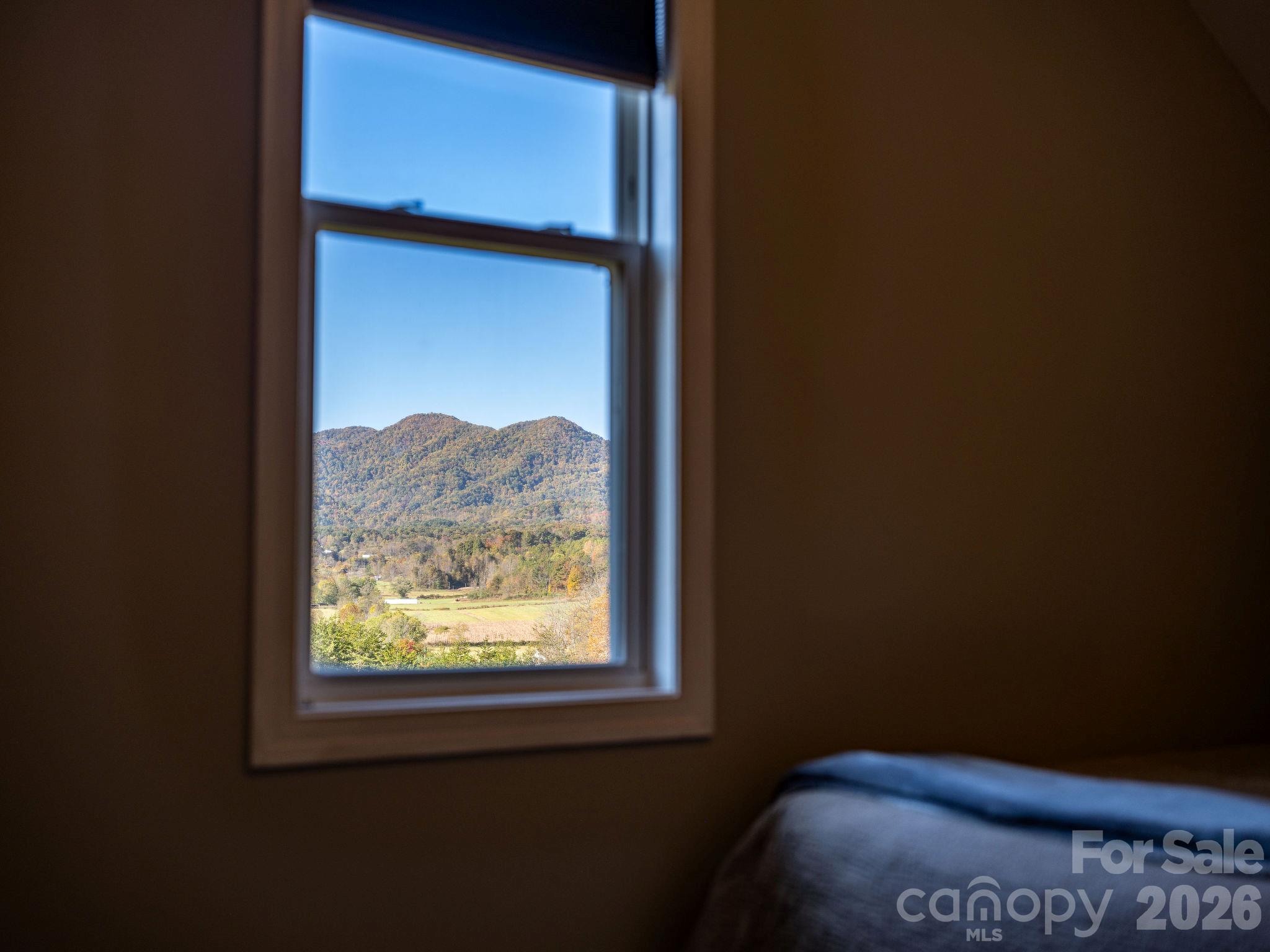 views from almost every room - 50 Rose Creek Road, Leicester