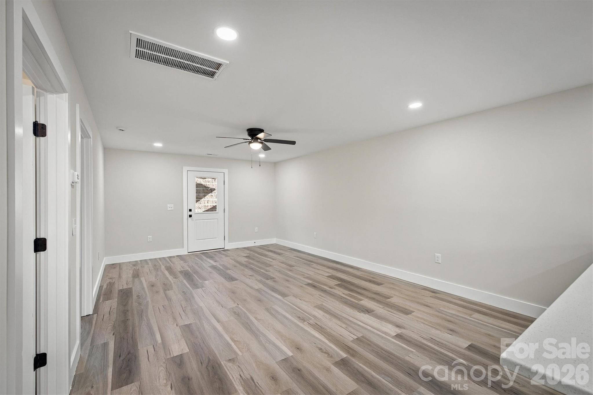 Living Room - 194 Beacon Avenue, Morganton
