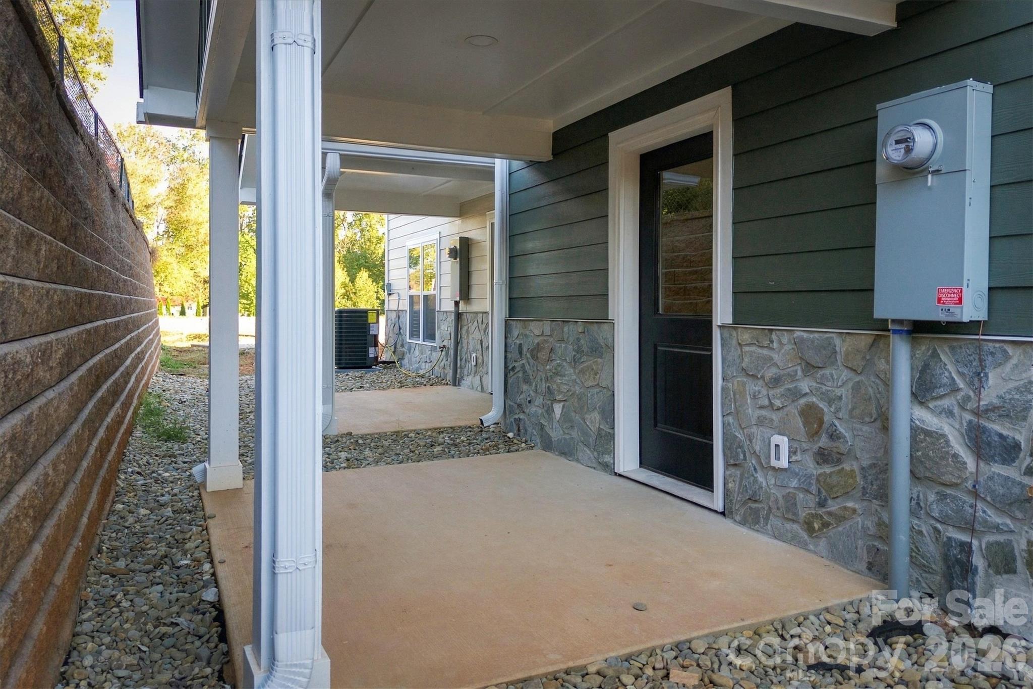 Townhouse at 194 Beacon Avenue, Morganton, photo 19 of 22