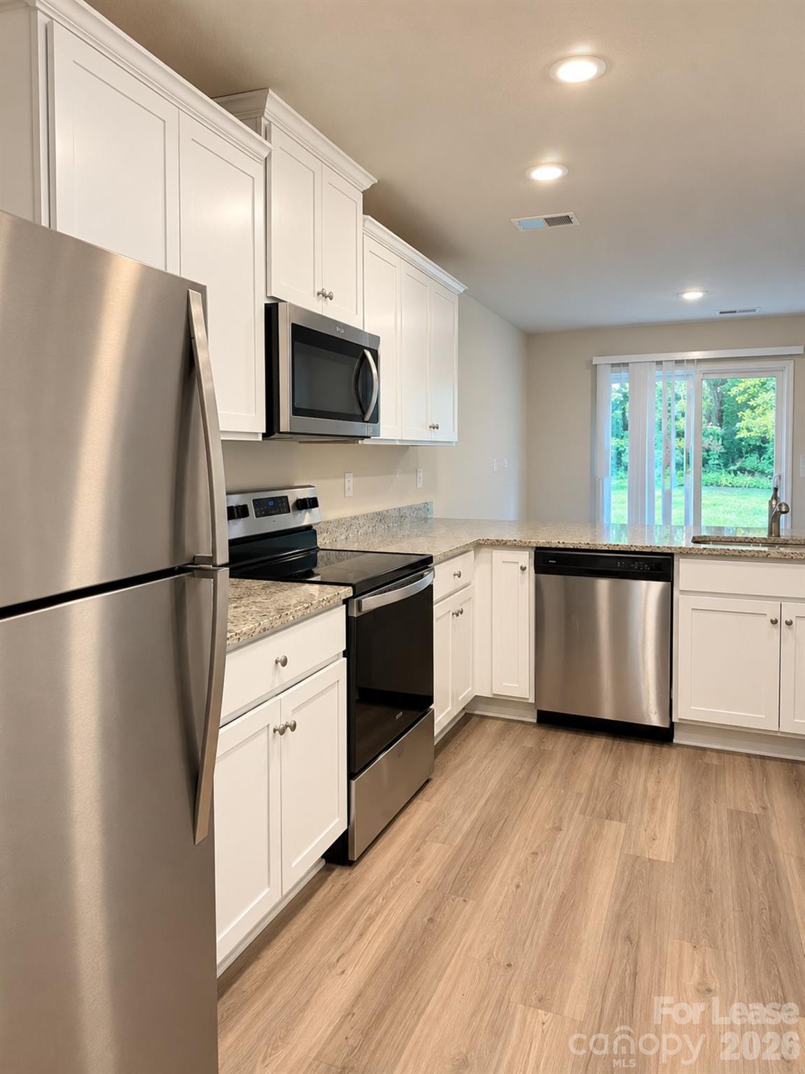 Single Family Residence at 533 Hawley Street, Charlotte, photo 5 of 20
