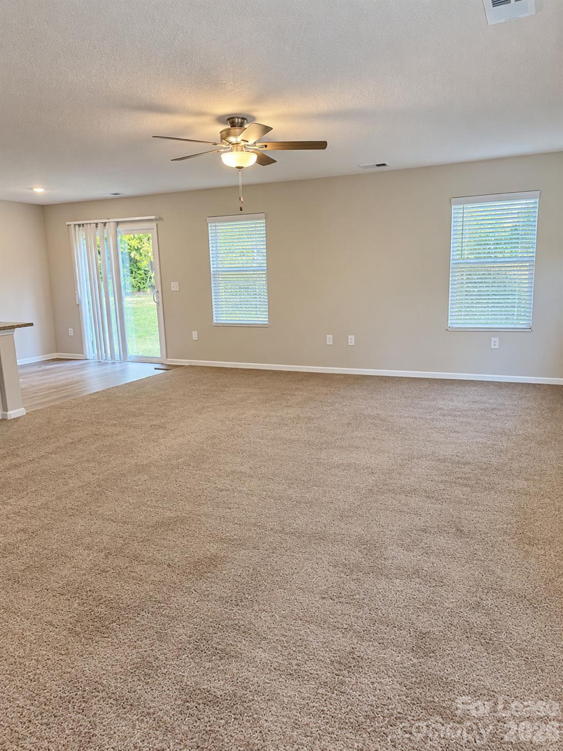 Single Family Residence at 533 Hawley Street, Charlotte, photo 6 of 20