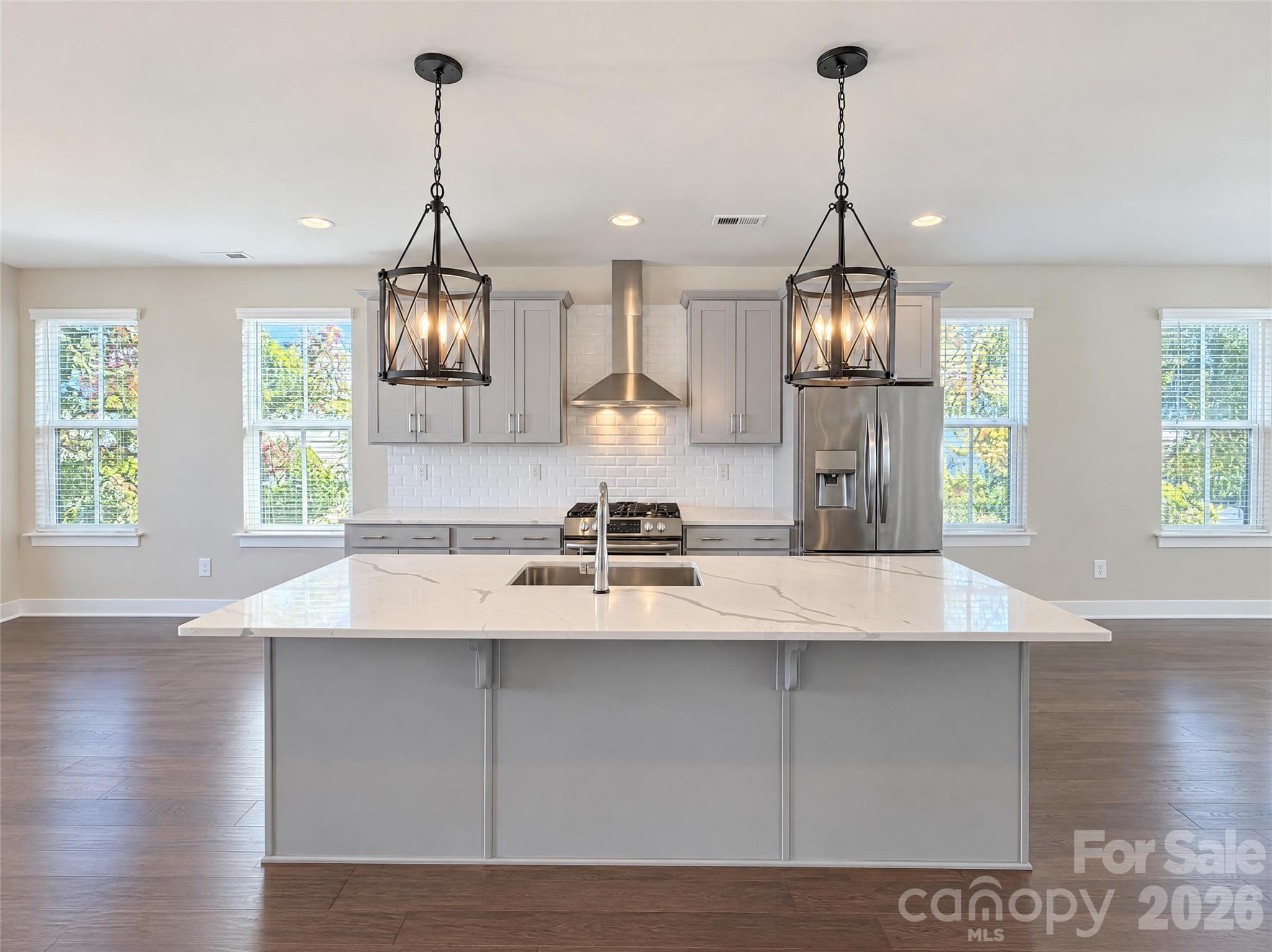Townhouse at 11915 Fiddlers Roof Lane, Charlotte, photo 2 of 23