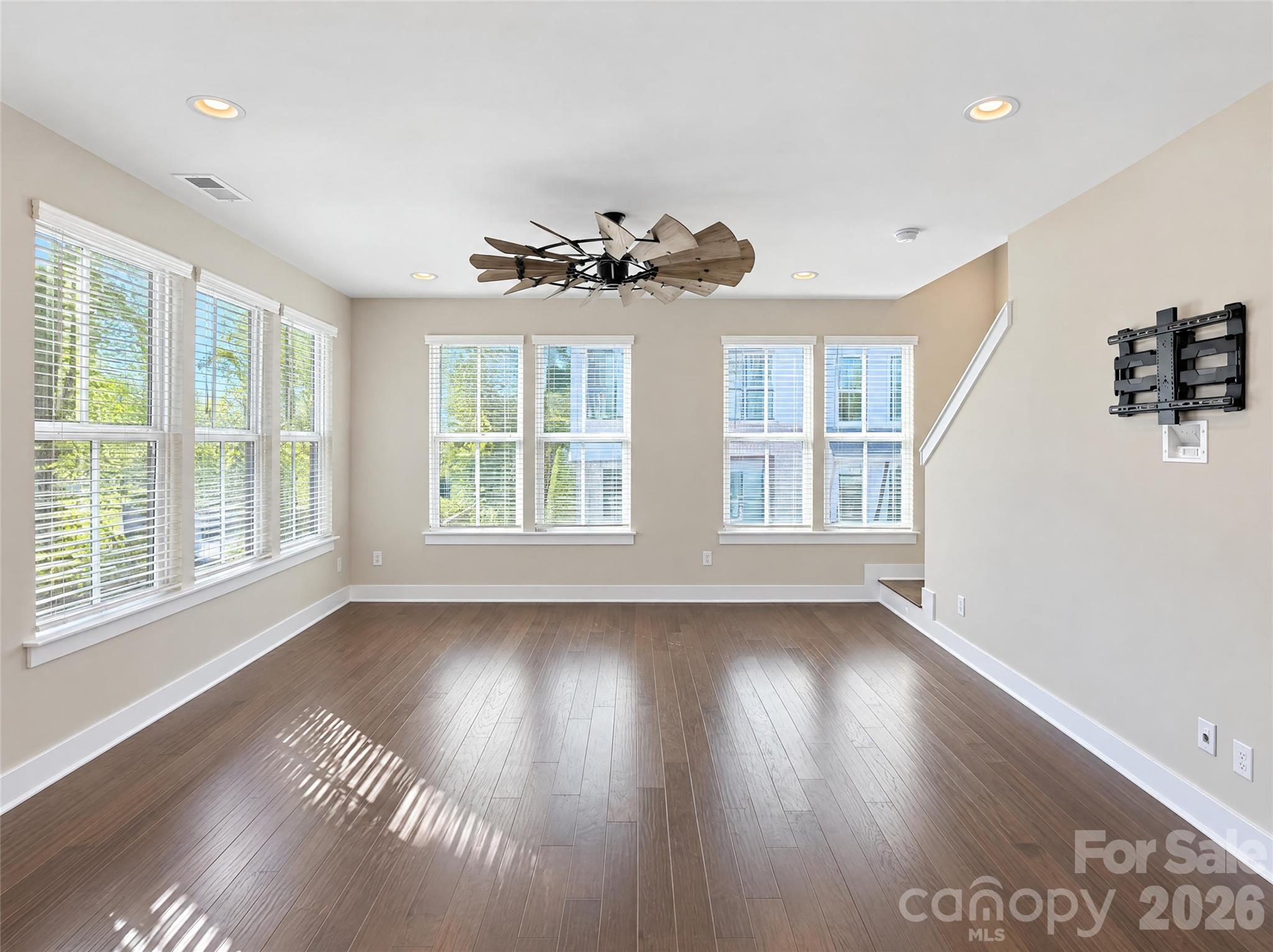 Townhouse at 11915 Fiddlers Roof Lane, Charlotte, photo 3 of 23