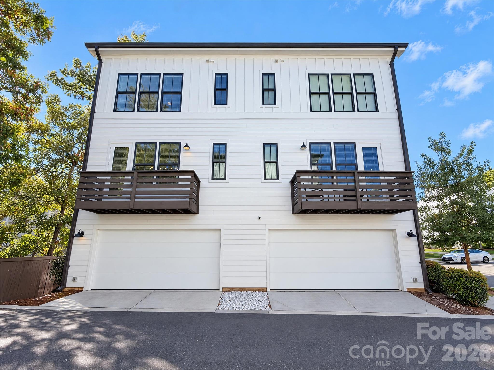 Townhouse at 11915 Fiddlers Roof Lane, Charlotte, photo 5 of 23