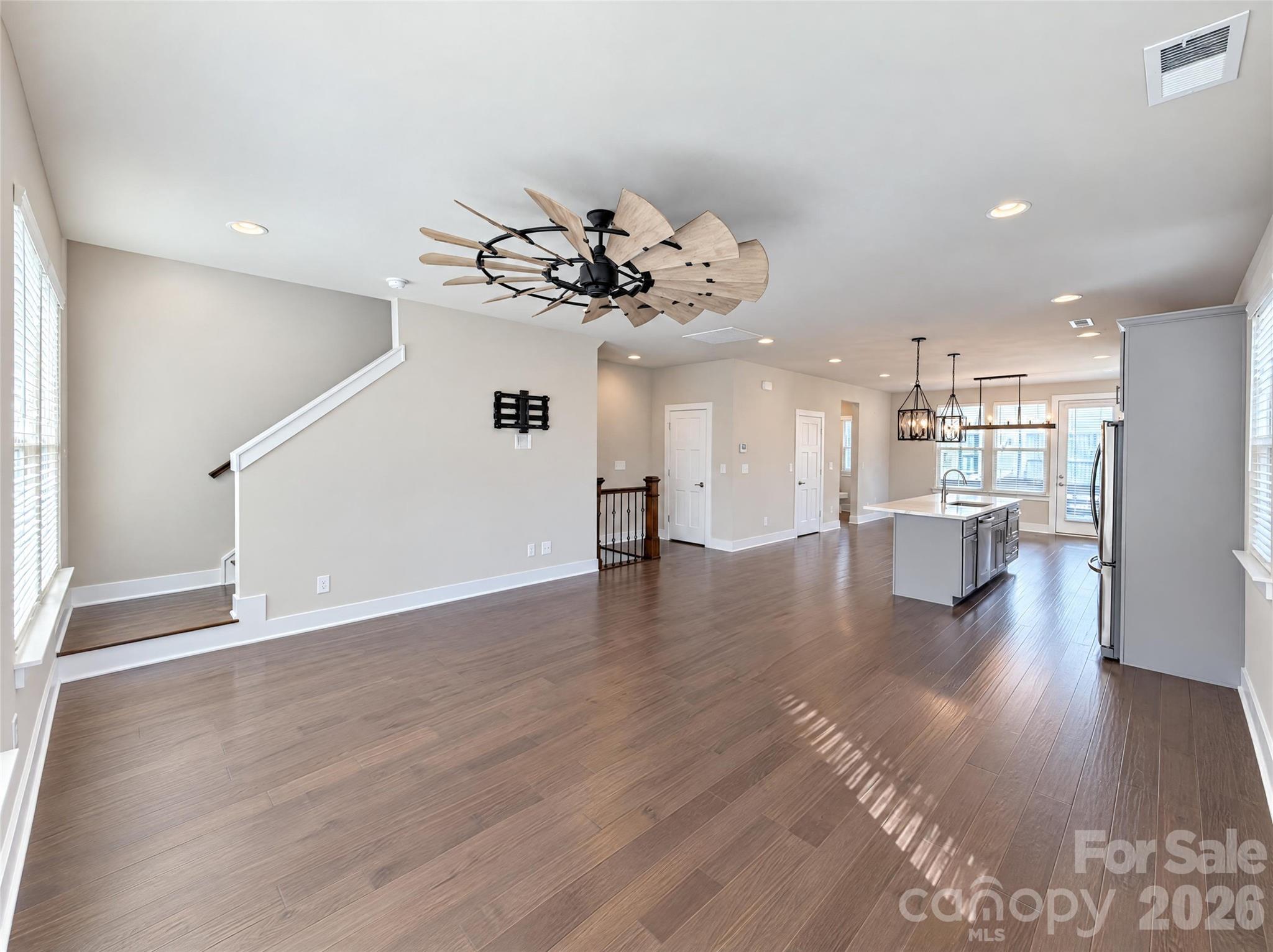 Townhouse at 11915 Fiddlers Roof Lane, Charlotte, photo 8 of 23