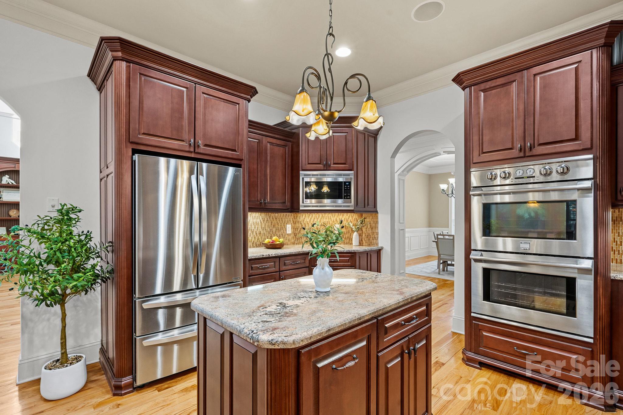 Single Family Residence at 108 Lazenby Drive, Fort Mill, photo 19 of 47