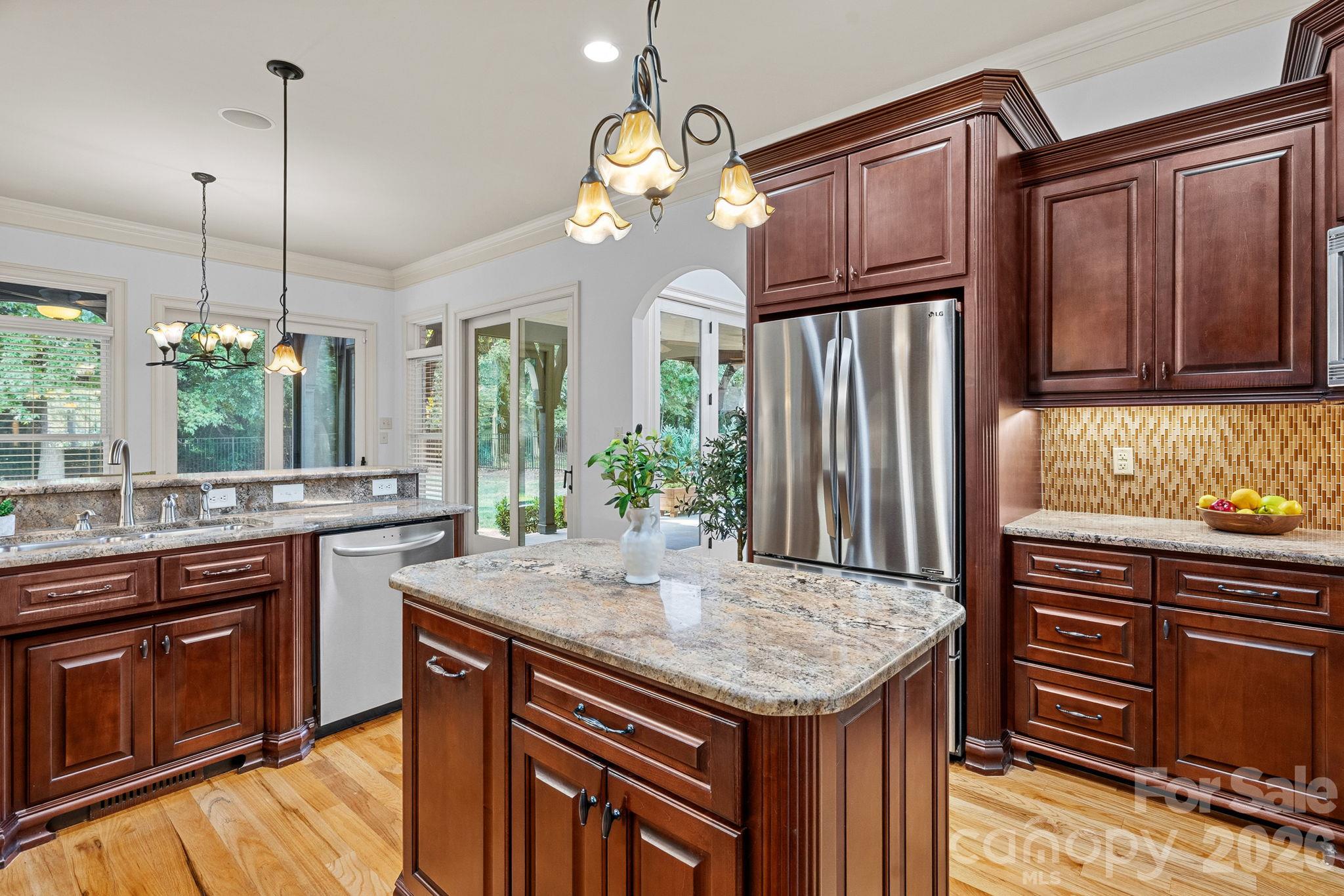 Single Family Residence at 108 Lazenby Drive, Fort Mill, photo 21 of 47