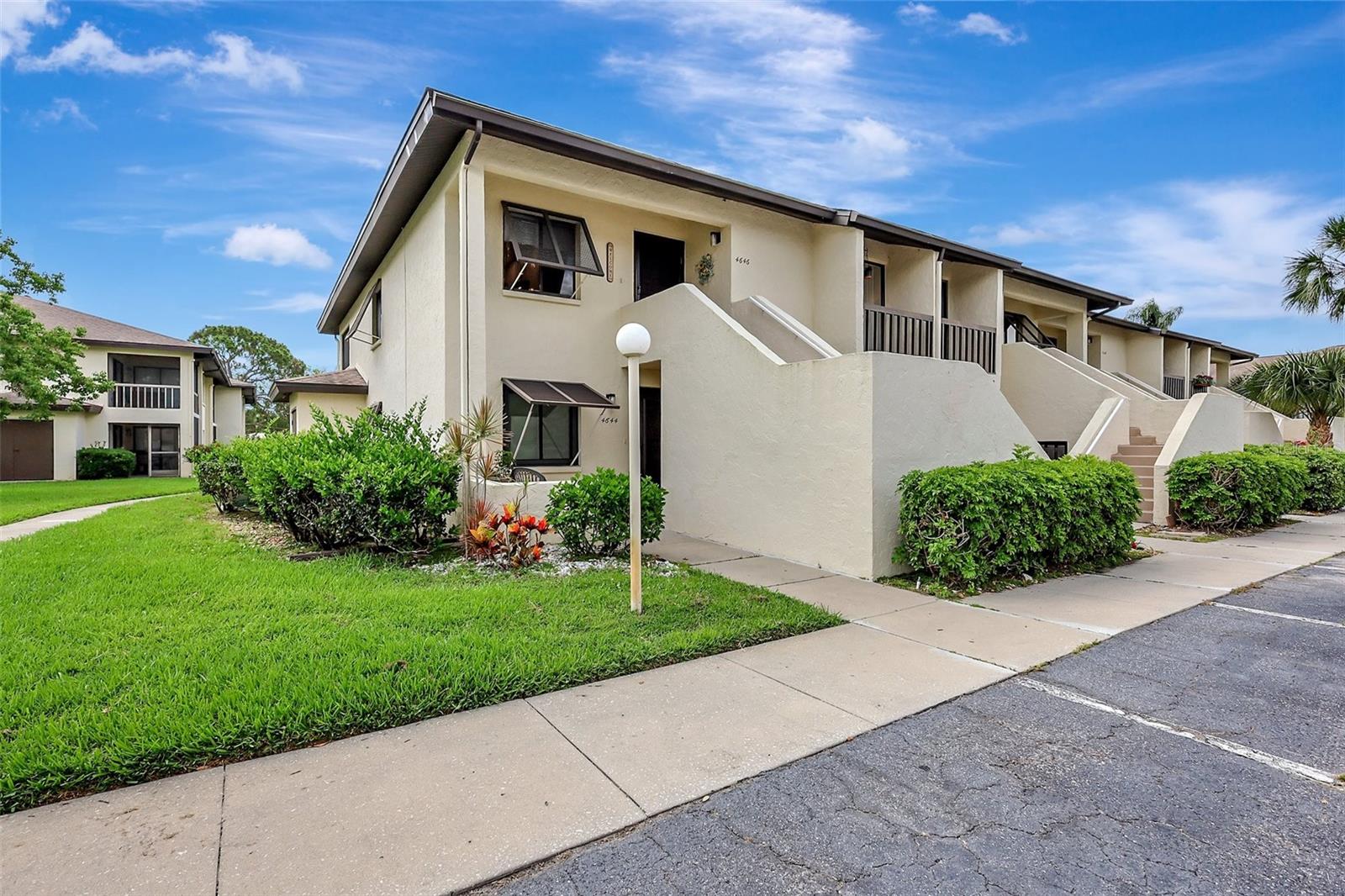 Condominium at 4646 LONGWATER CHASE #98, SARASOTA, photo 8 of 55