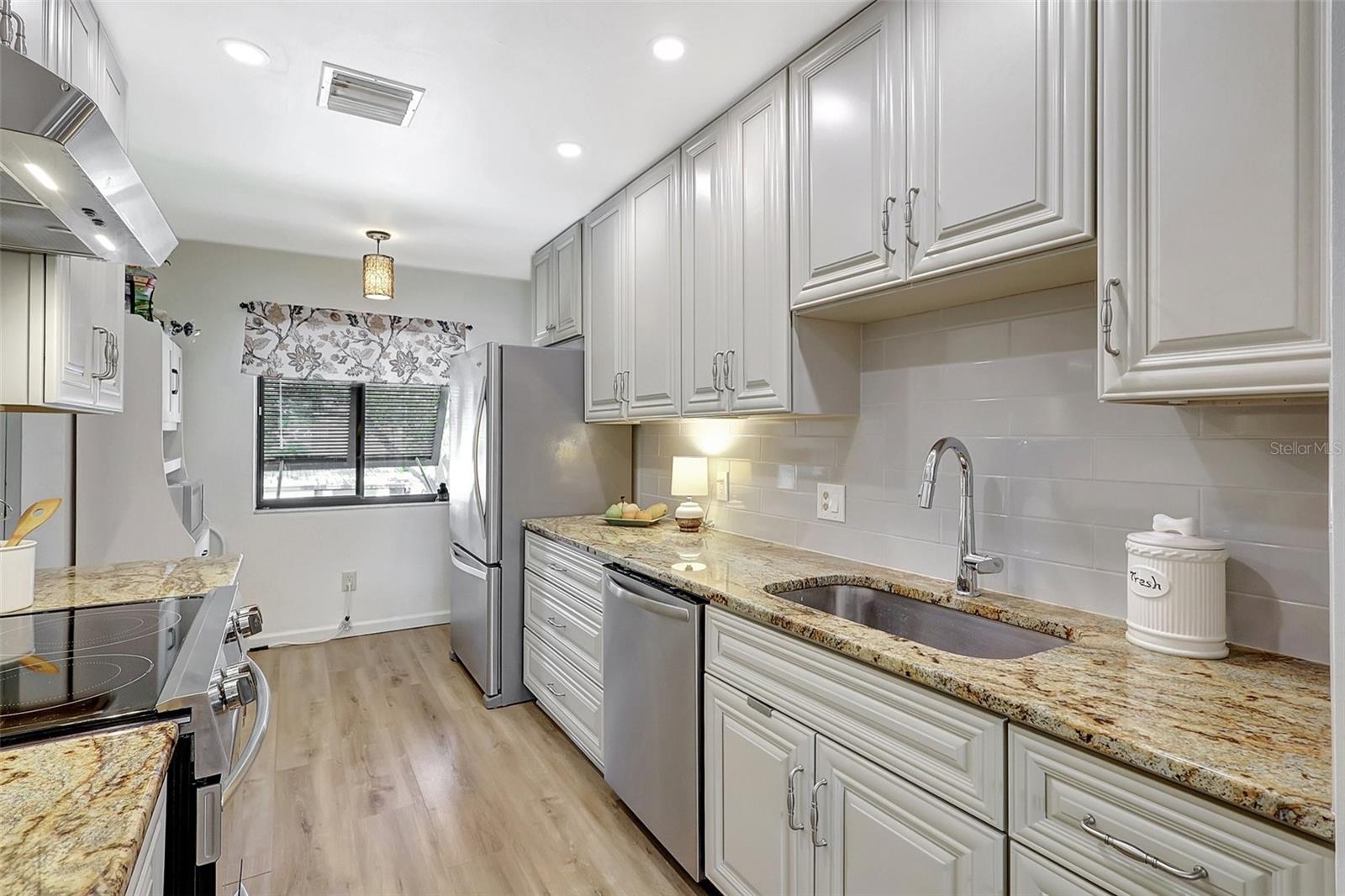 Condominium at 4646 LONGWATER CHASE #98, SARASOTA, photo 17 of 55