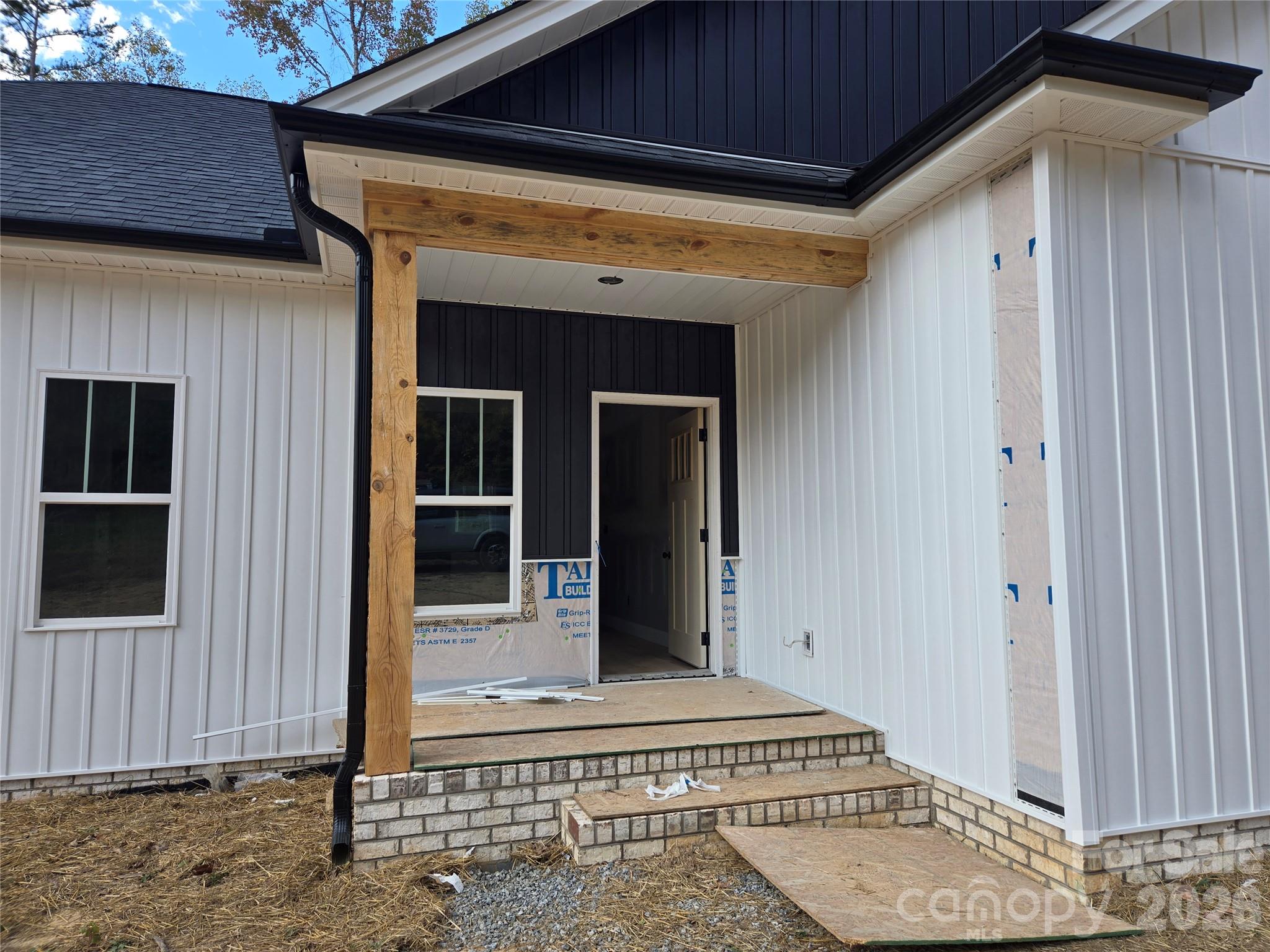 Single Family Residence at 2131 Welcome Arcadia Road, Lexington, photo 2 of 16