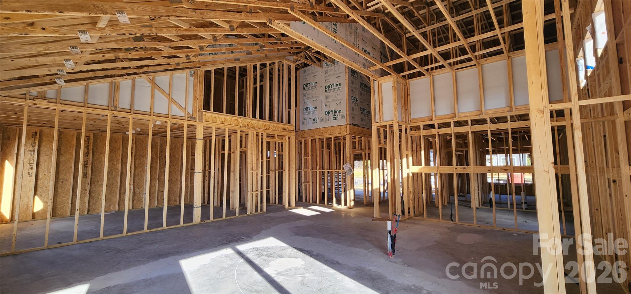 Family room with cathedral ceiling - 528 Cottage Garden Lane, Belmont