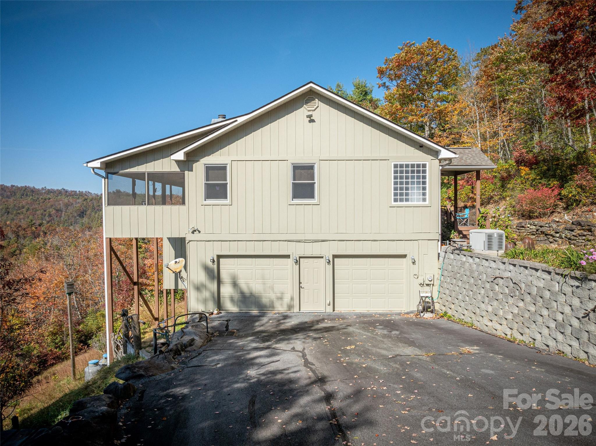 Single Family Residence at 47 Ruffed Grouse Road, Brevard, photo 7 of 43