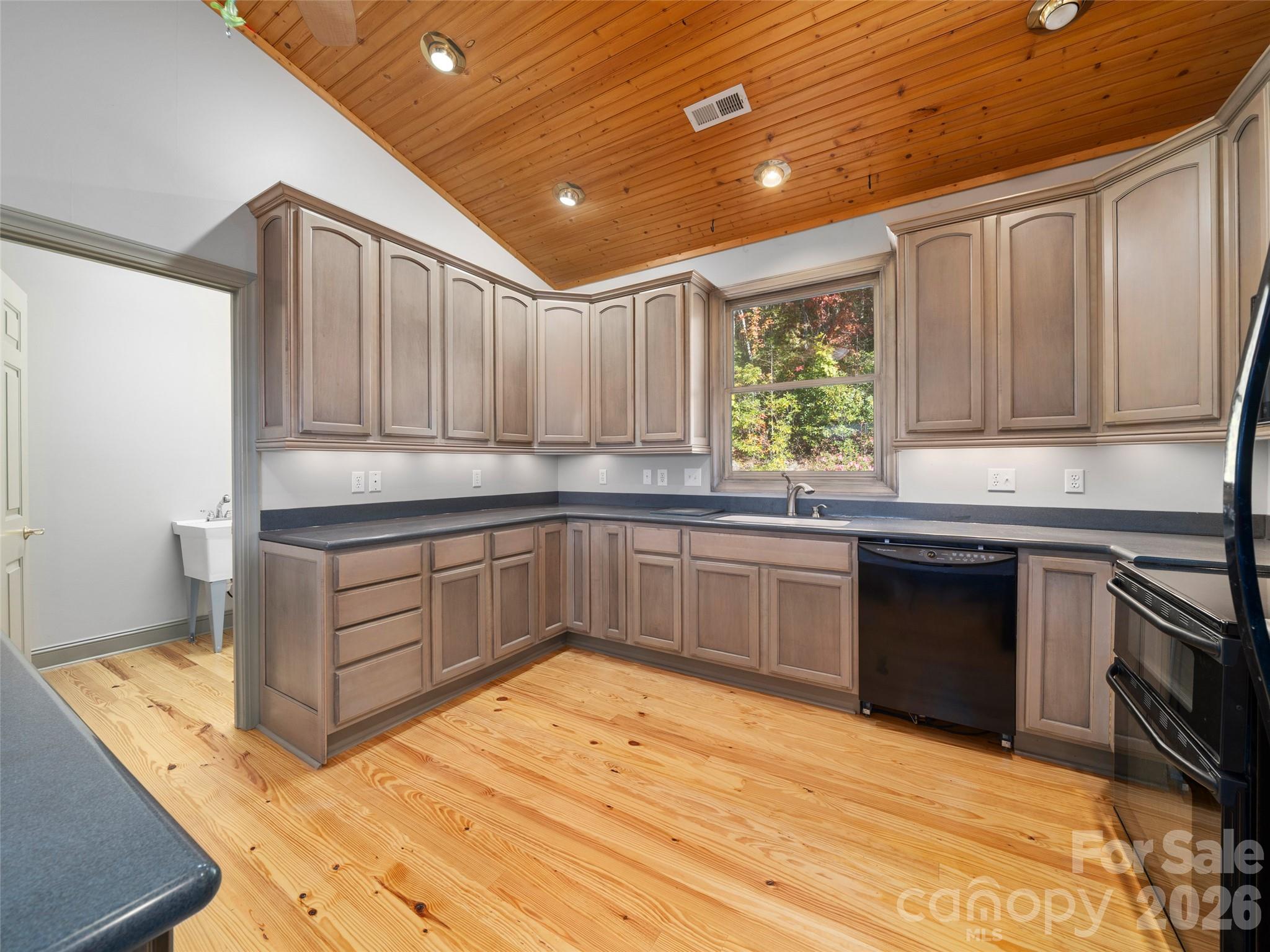 Single Family Residence at 47 Ruffed Grouse Road, Brevard, photo 14 of 43