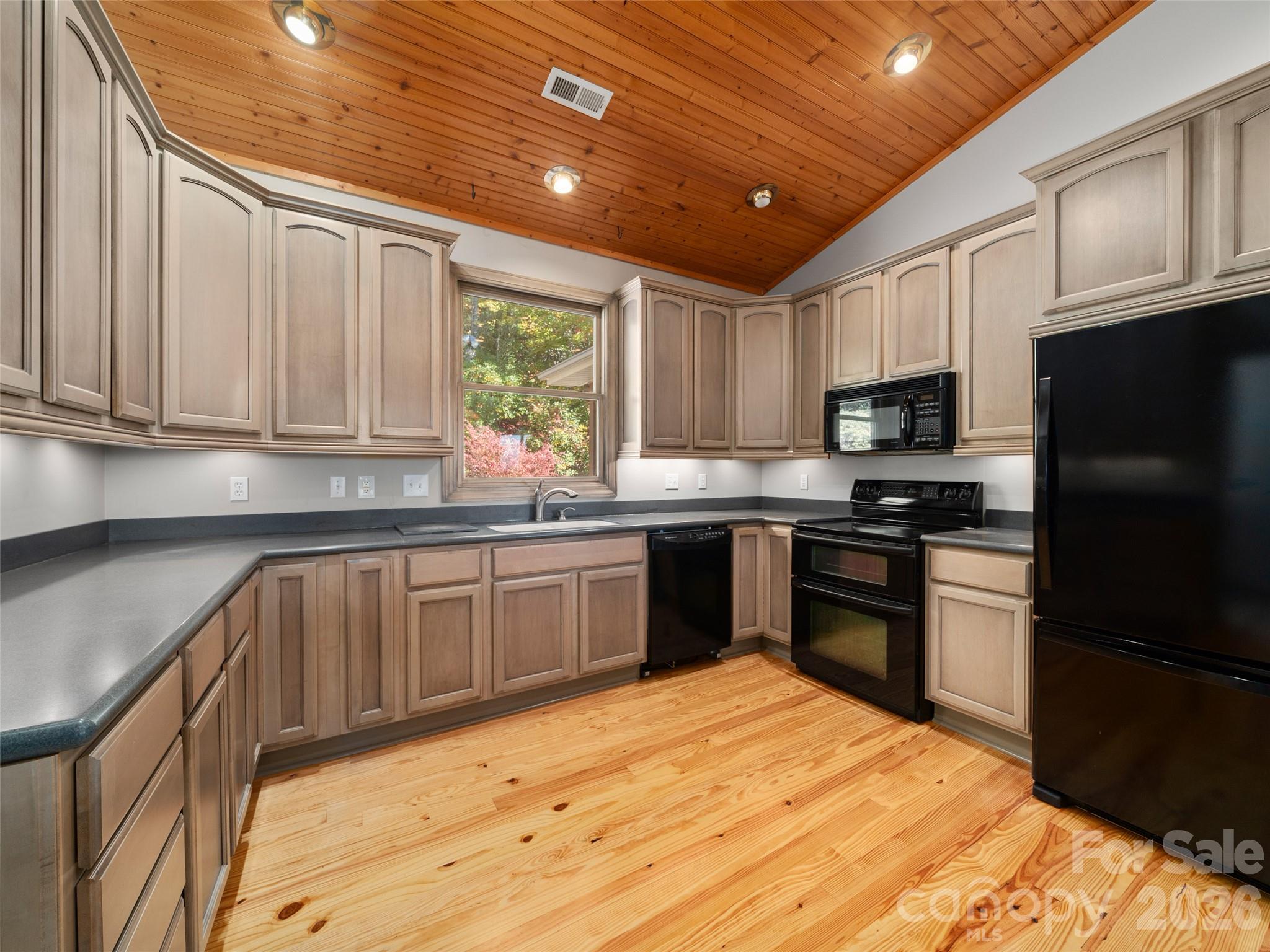 Single Family Residence at 47 Ruffed Grouse Road, Brevard, photo 15 of 43