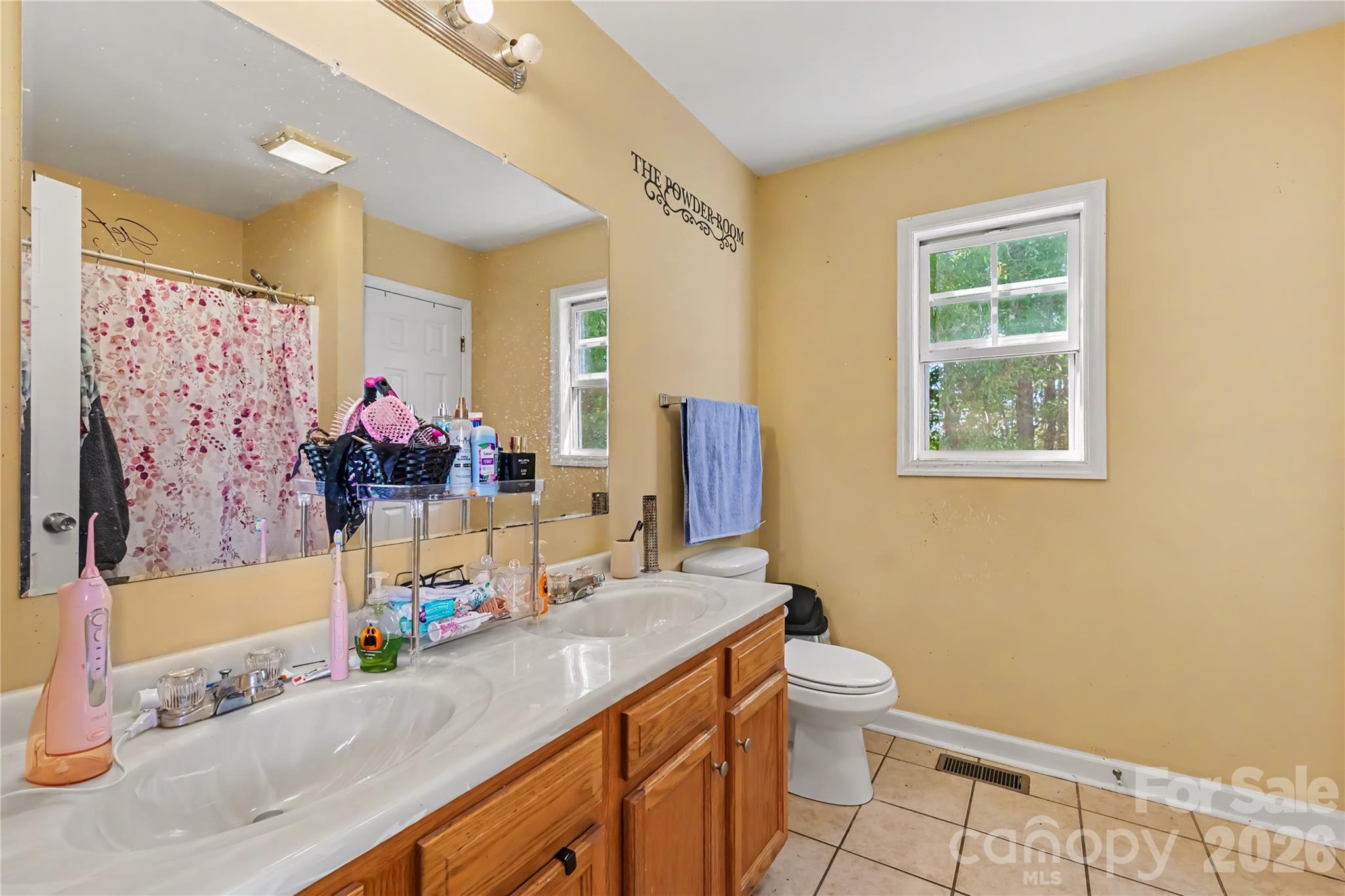 Single Family Residence at 2053 E Park Drive, Lancaster, photo 10 of 20