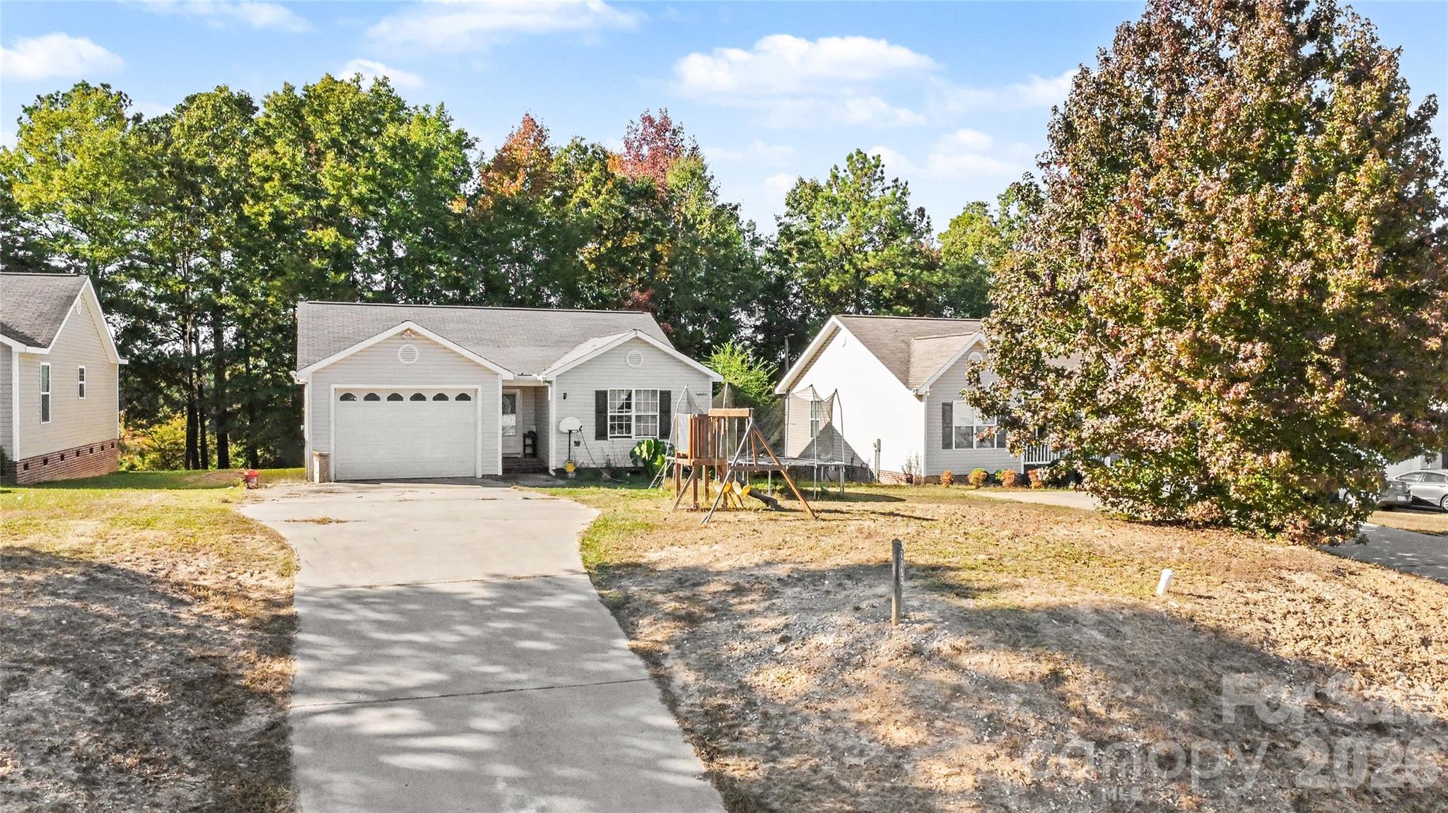 Single Family Residence at 2053 E Park Drive, Lancaster, photo 19 of 20