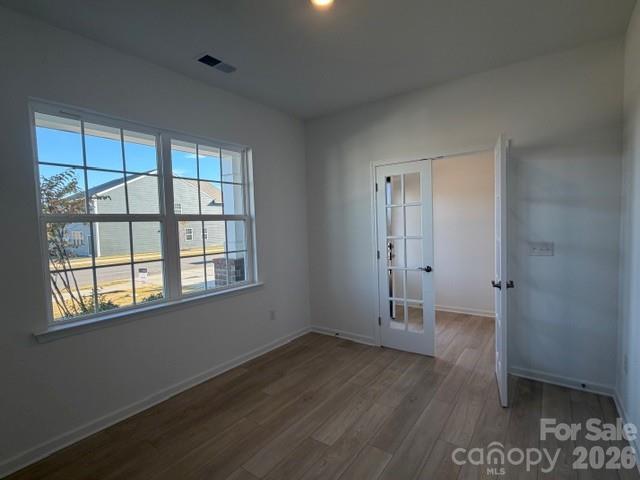 Single Family Residence at 1530 Swallow Tail Drive, Belmont, photo 4 of 33