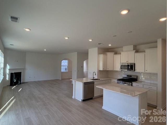 Single Family Residence at 1530 Swallow Tail Drive, Belmont, photo 14 of 33