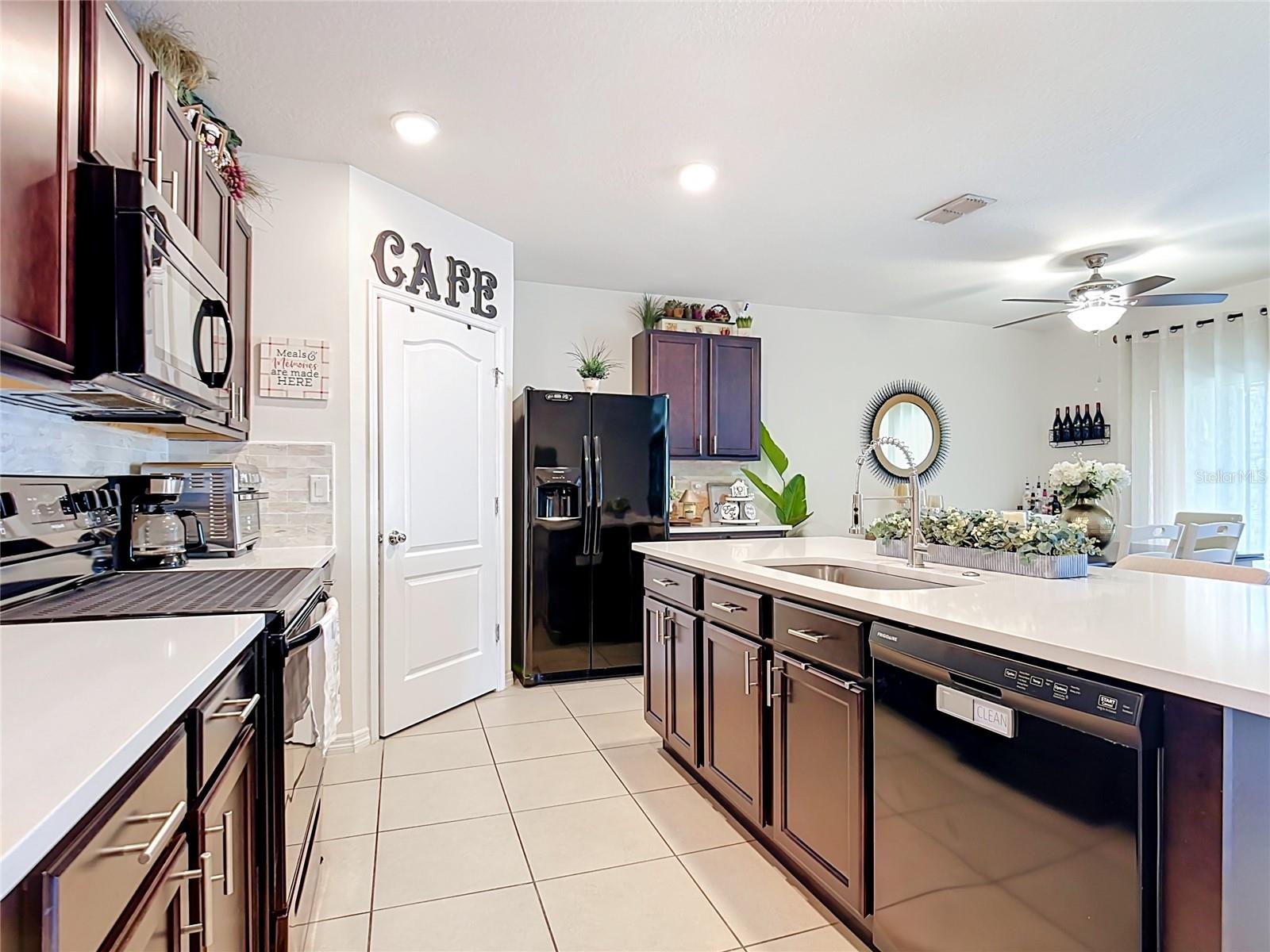 Single Family Residence at 3309 SONDER DR, DAVENPORT, photo 19 of 63