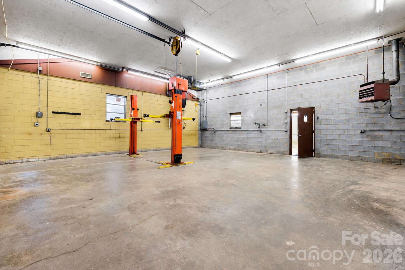 Carlift Included!! - 2415 Hargette Road, Monroe