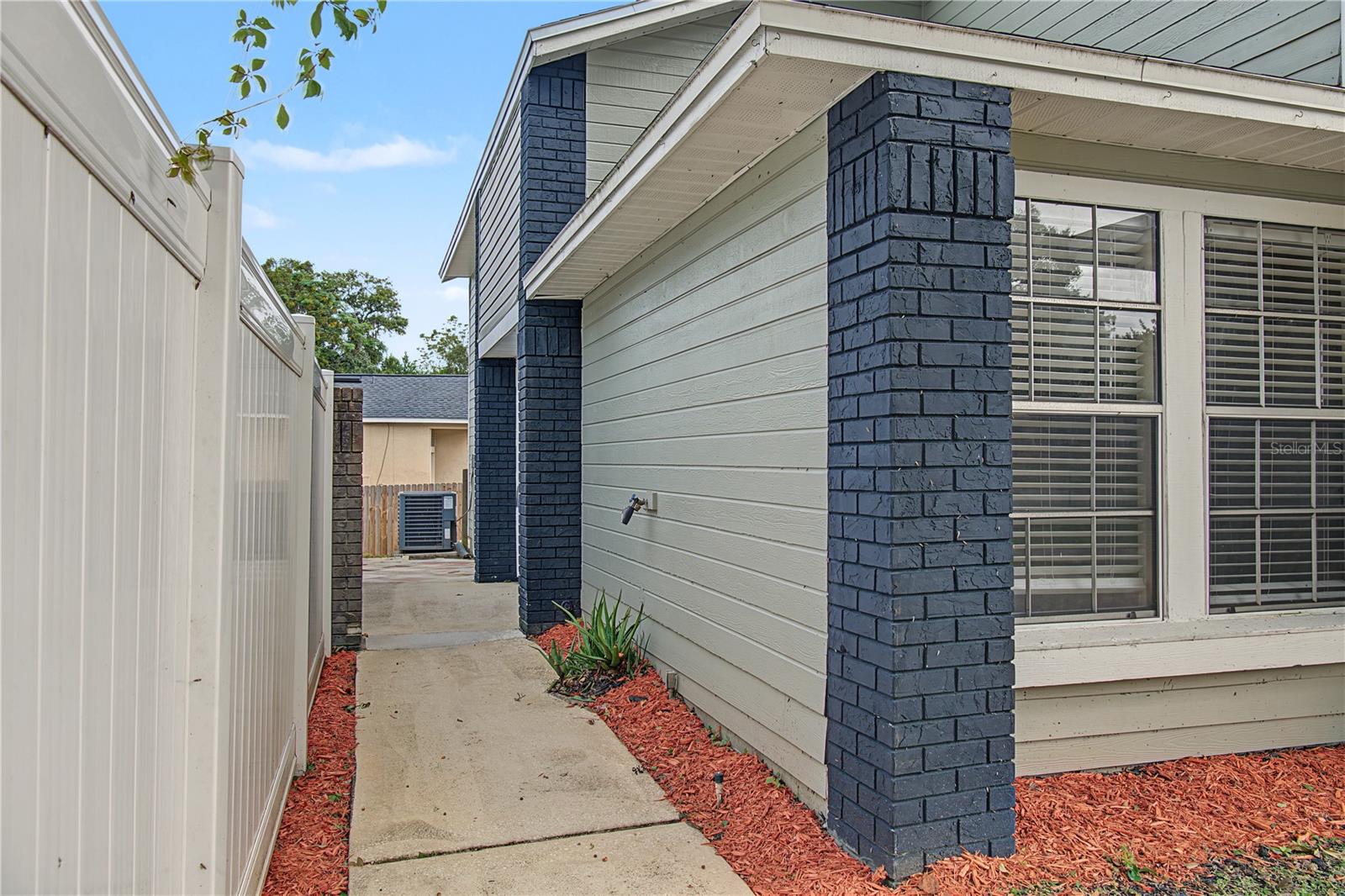 Walkway - 208 ALSTON DR, ORLANDO