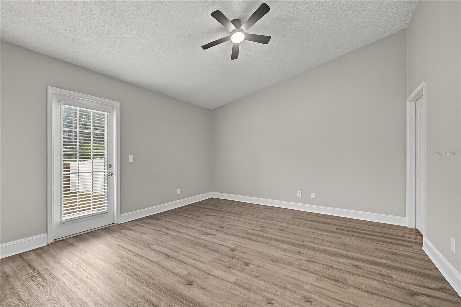 Primary Suites - Bedroom - 208 ALSTON DR, ORLANDO