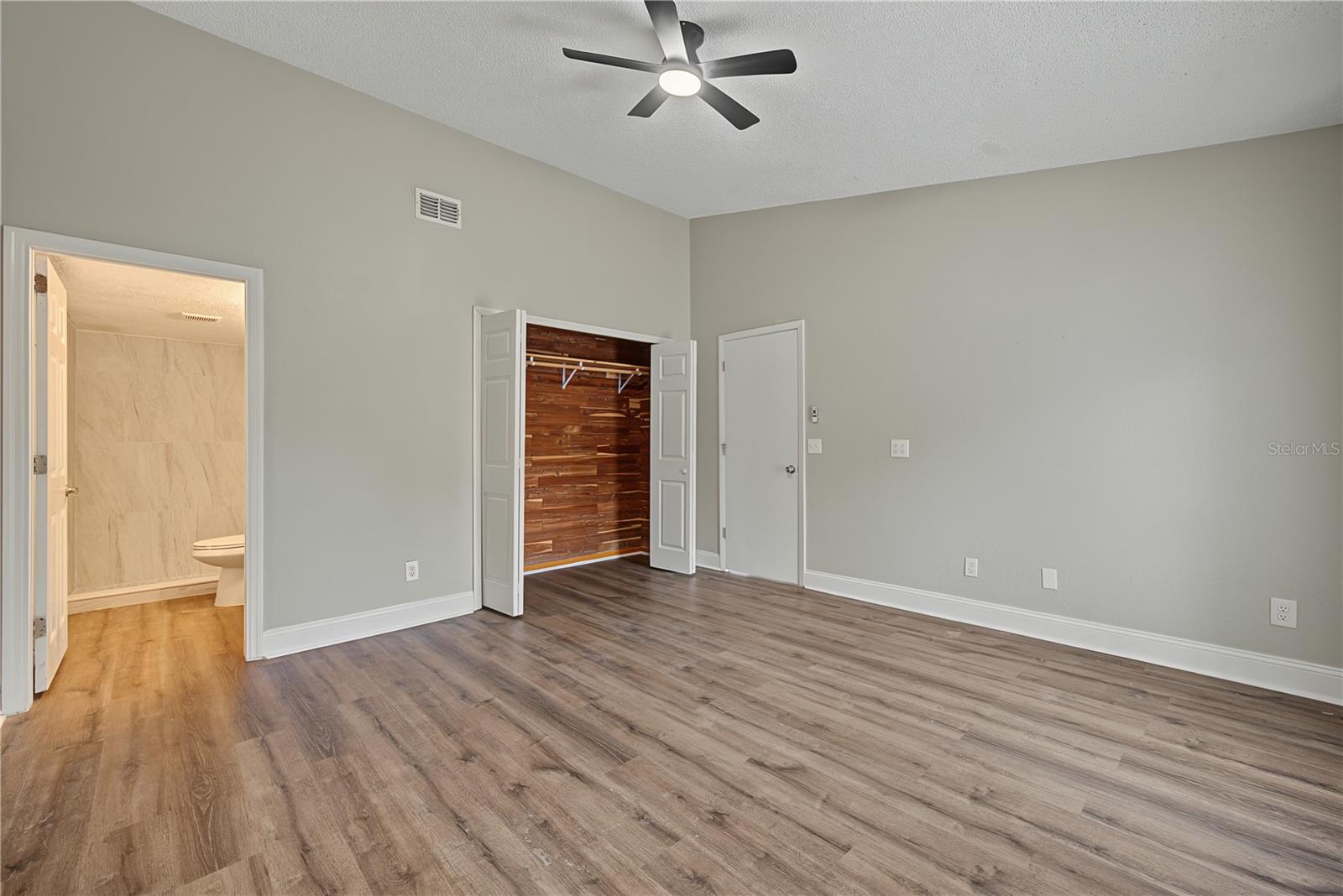 Primary Suites - Bedroom - 208 ALSTON DR, ORLANDO