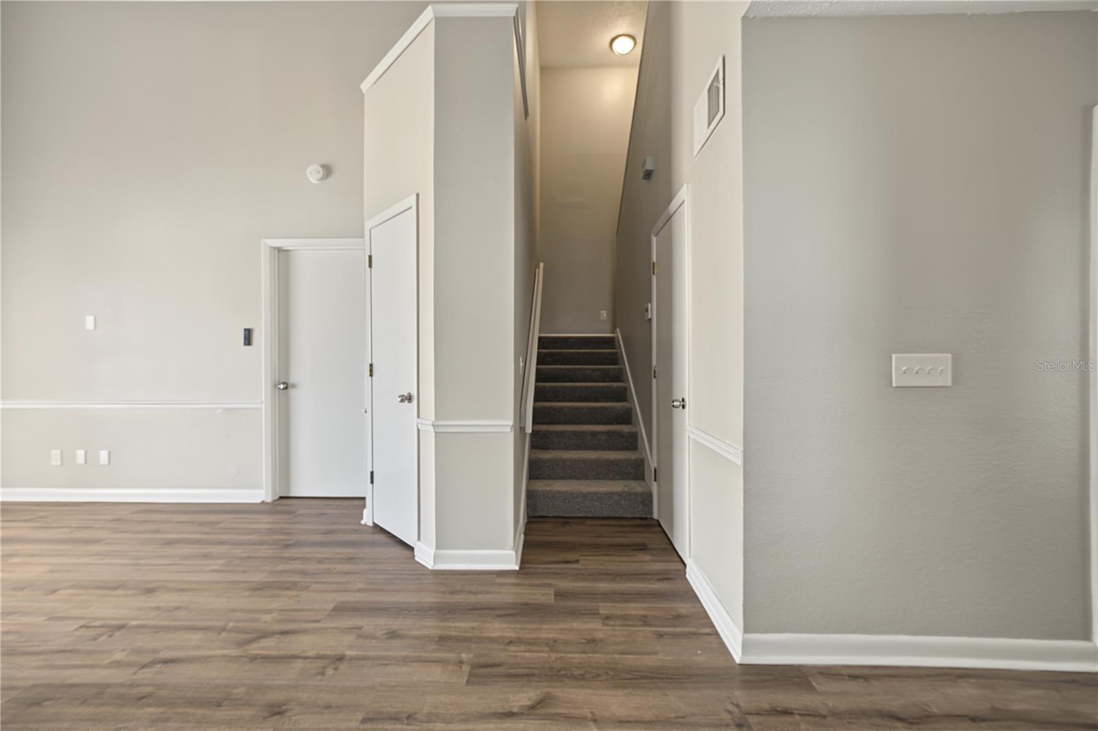Stairs - 208 ALSTON DR, ORLANDO