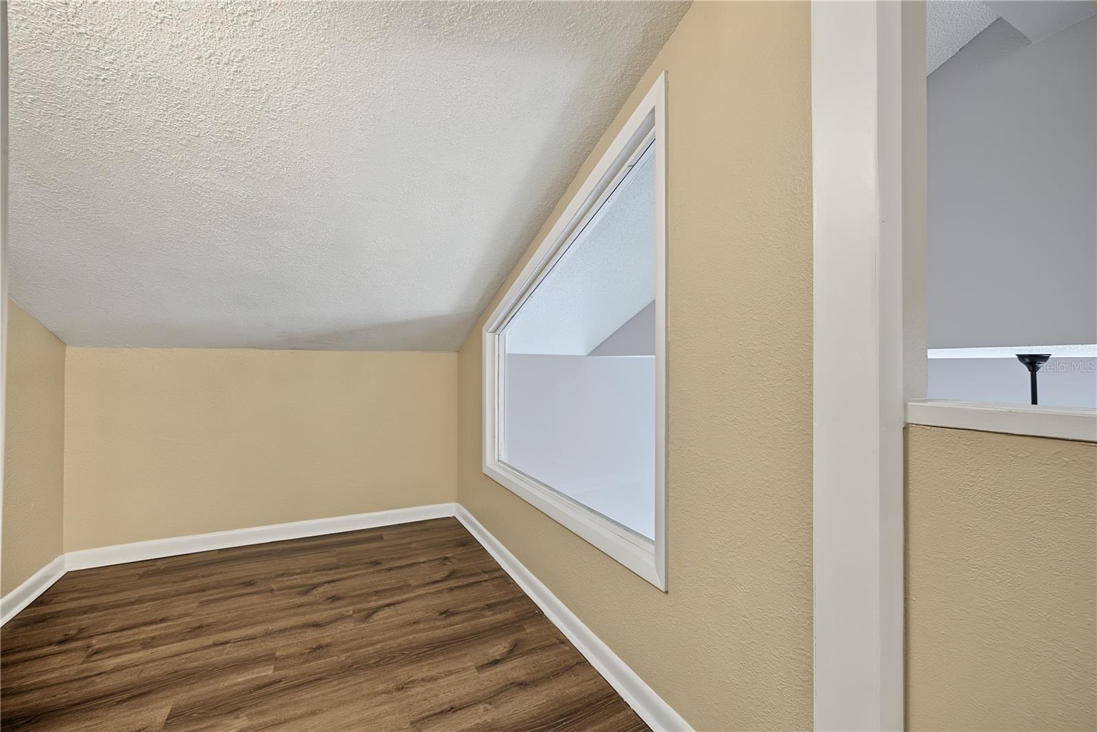 Loft - 208 ALSTON DR, ORLANDO