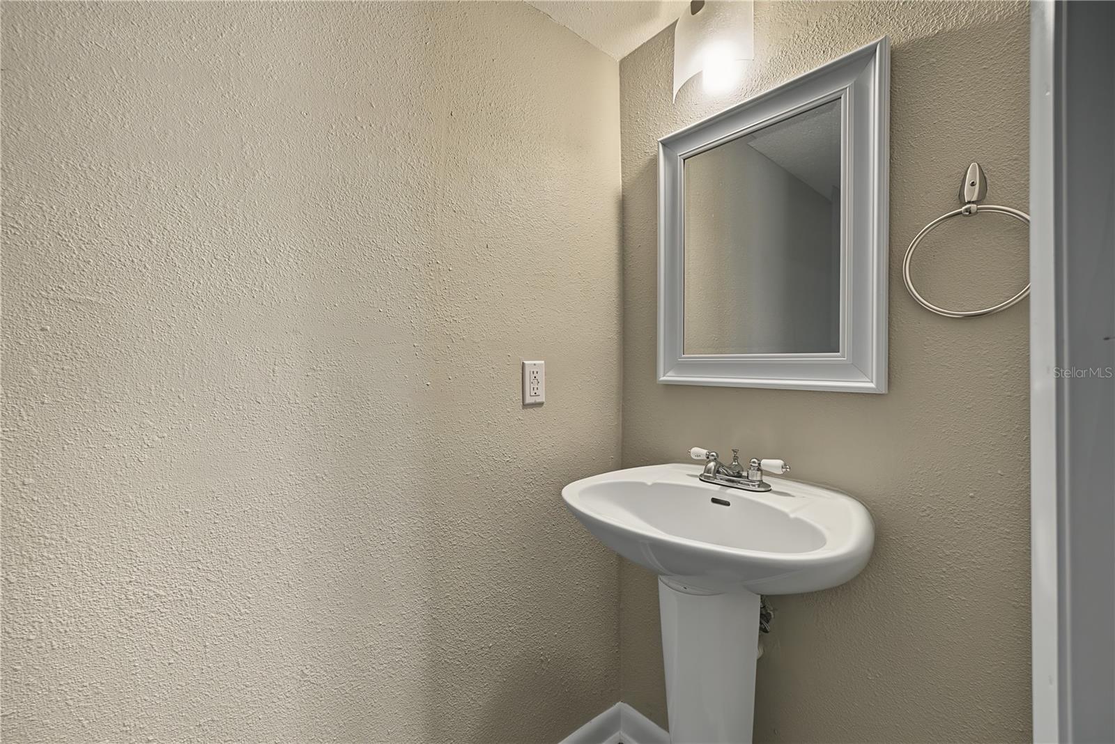 Half Bath (downstairs) - 208 ALSTON DR, ORLANDO