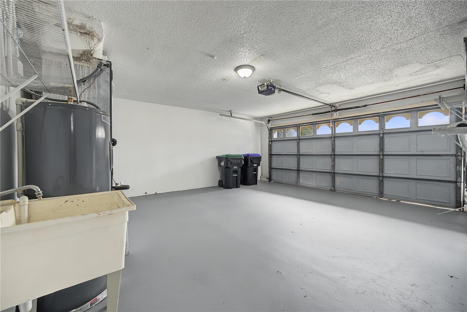 Garage - 208 ALSTON DR, ORLANDO