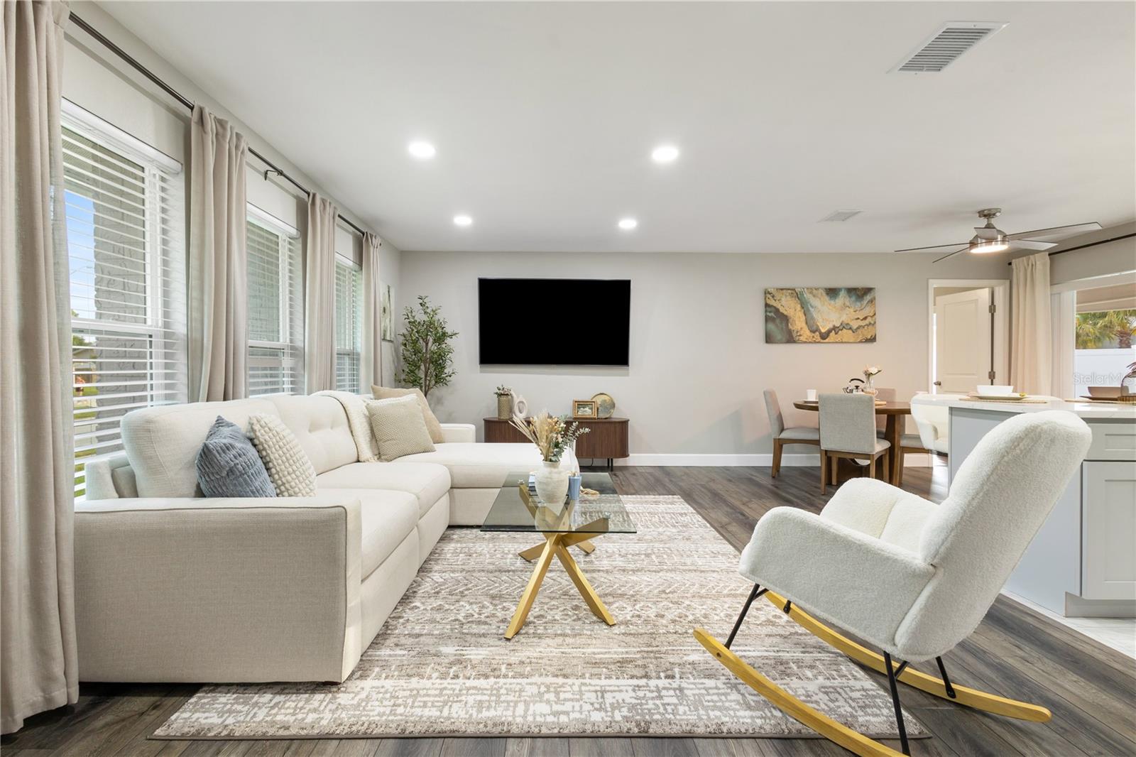 LIVING AREA - 3222 WESSEX WAY, CLEARWATER